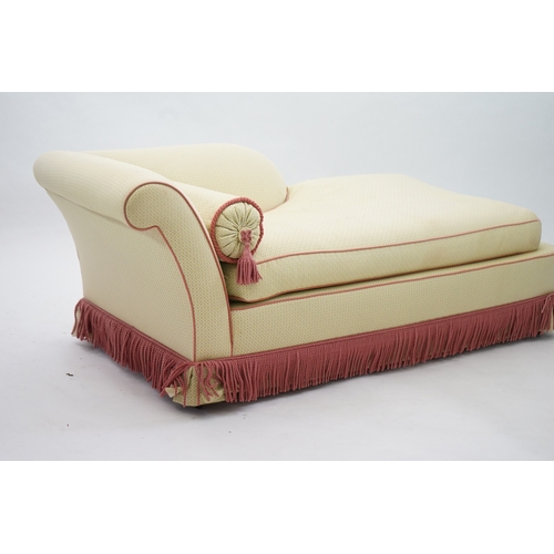 1078 - A Victorian style day bed upholstered in Colefax & Fowler, 164cm long, 80cm deep, 65cm high. Conditi... 