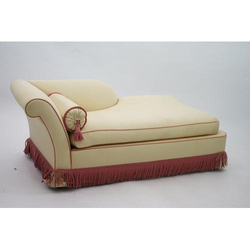 1078 - A Victorian style day bed upholstered in Colefax & Fowler, 164cm long, 80cm deep, 65cm high. Conditi... 