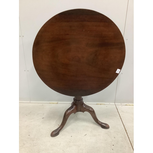 1085 - A George III circular mahogany tilt top tea table, diameter 81cm, height 71cm. Condition - fair to g... 