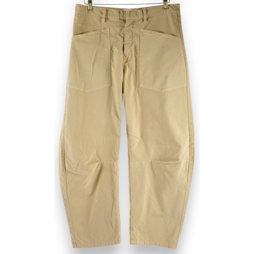 1243 - Two pairs of this season Nili Lotan Shon cotton-blend twill barrel-leg pants in black and beige. RRP... 