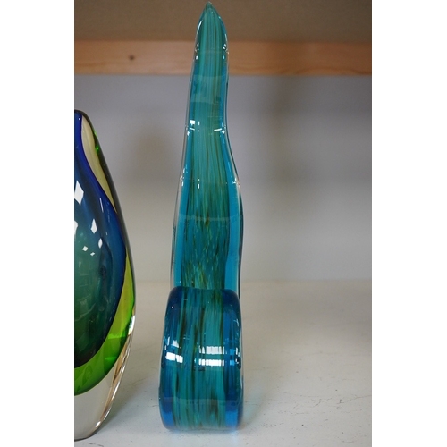 1328 - A Murano Sommerso two colour glass vase, 21.5cm high, and a sculptural glass piece, 29cm high. Condi... 