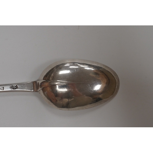 1826 - A Queen Anne silver dog nose basting spoon, with rat tail bowl, by William Scarlett, with engraved d... 