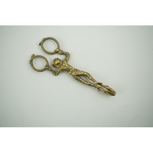 1845 - A pair Victorian of silver gilt harlequin sugar tongs, by Lias & Lias, London, 1867, 12.1cm. Conditi... 