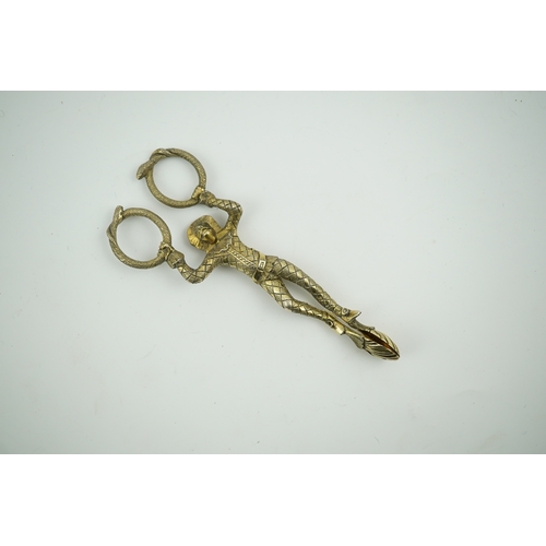 1845 - A pair Victorian of silver gilt harlequin sugar tongs, by Lias & Lias, London, 1867, 12.1cm. Conditi... 