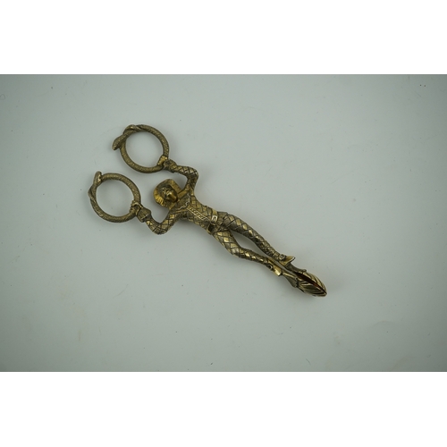 1845 - A pair Victorian of silver gilt harlequin sugar tongs, by Lias & Lias, London, 1867, 12.1cm. Conditi... 