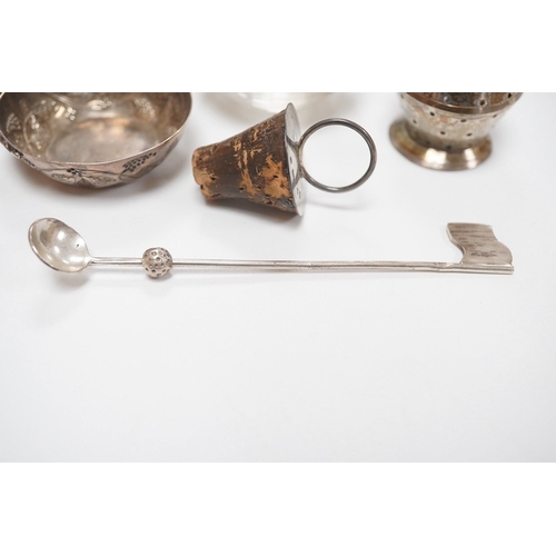 1854 - Sundry small silver including a George V mounted glass match strike, golf club condiment spoon and a... 