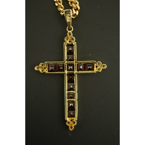 153 - A modern 18ct gold, garnet and diamond chip cluster set cross pendant, 42mm, gross weight 6.5 grams,... 