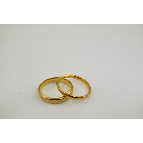 161 - A late Victorian 22ct gold wedding band, London, 1885, size O and a later 22ct gold wedding band, 8.... 