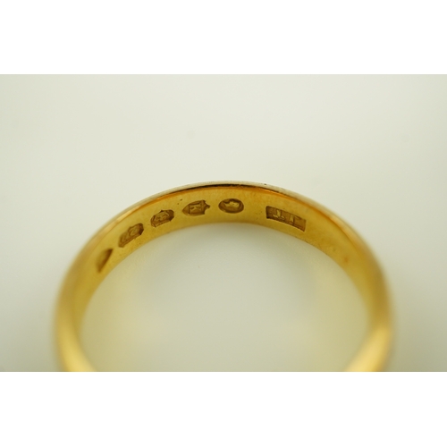 161 - A late Victorian 22ct gold wedding band, London, 1885, size O and a later 22ct gold wedding band, 8.... 