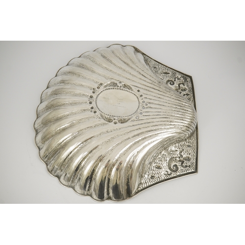 17 - A good large Victorian silver shell shaped basin, by John Samuel Hunt (Hunt & Roskell late Storr & M... 