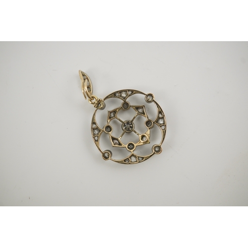 170 - A cased Belle Epoque gold, rose and round cut diamond cluster set open work pendant/brooch, with sep... 