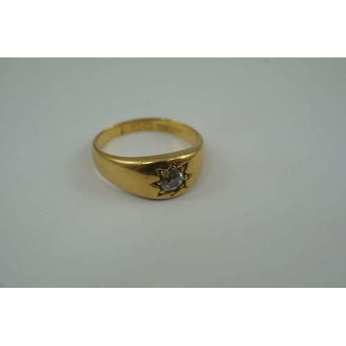 182 - An early 20th century 18ct gold and gypsy set solitaire diamond ring, size M/N, gross weight 5.7 gra... 