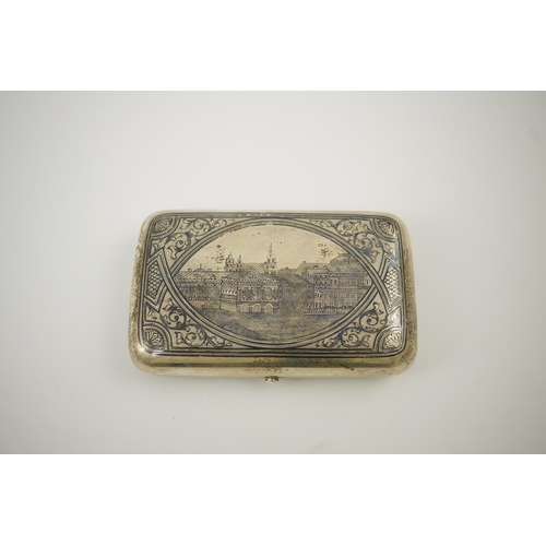 33 - A late 19th century Russian 84 zolotnik and niello cigarette case, assay master A. Romanov, master I... 