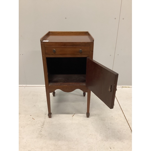 1006 - A pair of Edwardian mahogany bedside cabinets, width 41cm, depth 41cm, height 78cm. Condition - poor... 