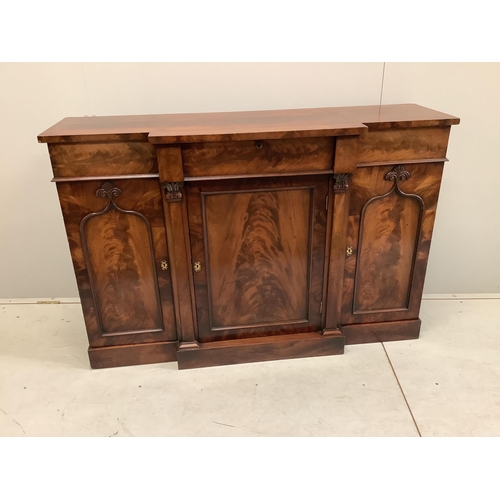 1171 - A William IV mahogany breakfront sideboard, width 137cm, depth 42cm, height 92cm. Condition - good.... 