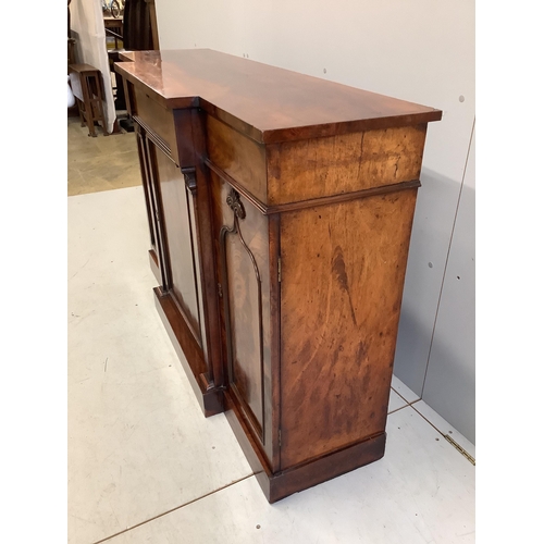 1171 - A William IV mahogany breakfront sideboard, width 137cm, depth 42cm, height 92cm. Condition - good.... 