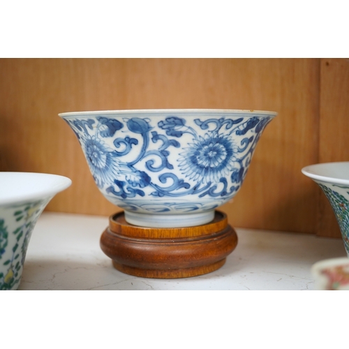 1361 - A Chinese blue and white bowl, Kangxi, 15cm. diam., a famille rose teapot stand, Yongzheng, and two ... 