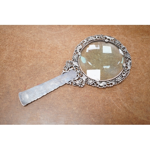 1412 - A Chinese white metal and pale celadon jade handled magnifying glass, early 20th century, stamped S... 