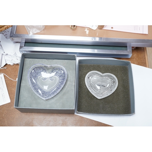 1433 - Two modern Lalique glass pin dishes in the form of hearts, largest 11cm wide. Condition - good... 