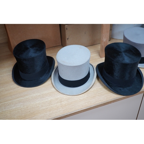 1468 - A group of five assorted top and bowler hats, boxed. Condition- varies