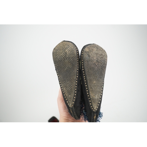 1530 - Four pairs of late 19th / early 20th Chinese ladies bound foot shoes, made in various coloured silks... 