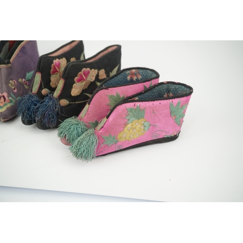 1530 - Four pairs of late 19th / early 20th Chinese ladies bound foot shoes, made in various coloured silks... 