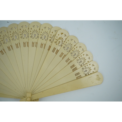 1539 - Three novelty fans with a mixed Brussels lace fan and black lace fan, a small language of love in fl... 