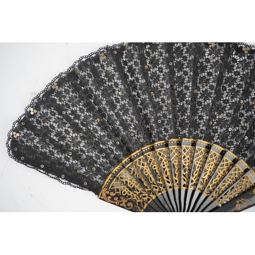 1539 - Three novelty fans with a mixed Brussels lace fan and black lace fan, a small language of love in fl... 