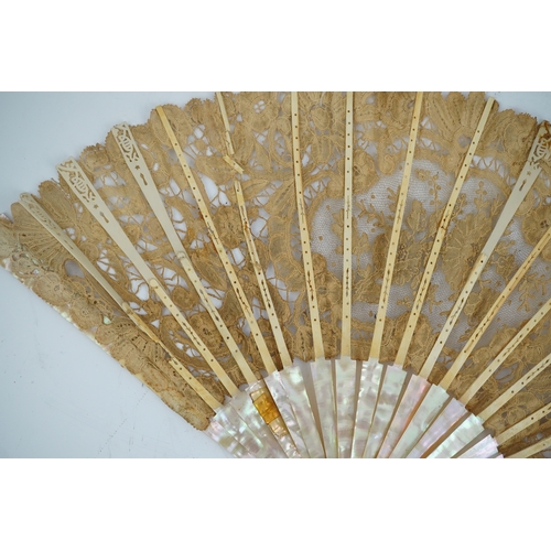 1539 - Three novelty fans with a mixed Brussels lace fan and black lace fan, a small language of love in fl... 