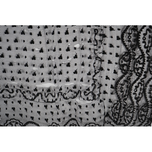 1541 - A collection of mixed machine lace: a black lace stole, two black veils, a sample of Japanese brocad... 