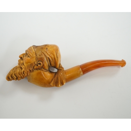 1904 - A small group of collectables including a cased Meerschaum pipe, a Dunhill lighter, a yellow metal m... 