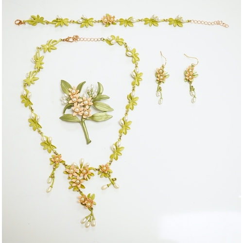 1920 - A large quantity of assorted mainly costume jewellery including simulate amber necklace, simulated j... 