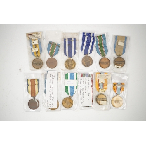 290 - Thirteen United Nations (UN) and NATO medals, eleven UN examples with  in the service of peace to ... 