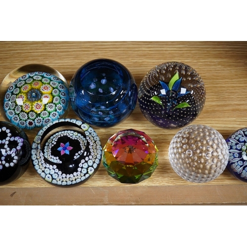 435 - A group of paperweights to include Waterford, Caithness and Edinburgh, largest 8cm in diameter. Cond... 