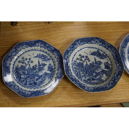 505 - Five 18th century Chinese Export blue and white plates, largest 24cm diameter. Condition - all have ... 