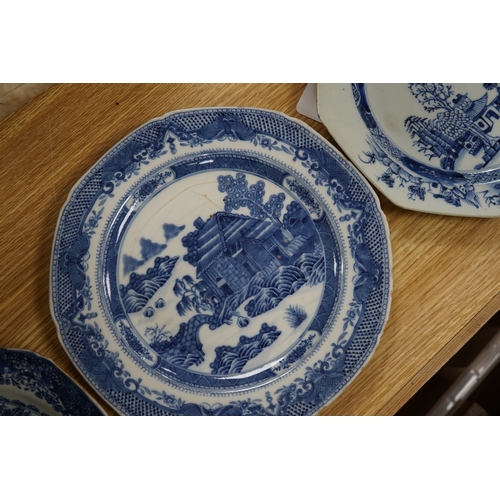 505 - Five 18th century Chinese Export blue and white plates, largest 24cm diameter. Condition - all have ... 