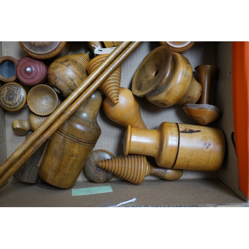 594 - A large collection of mixed treen 19th and 20th century boxes and miscellaneous items, gun barrel cl... 