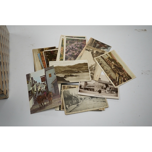 599 - A quantity of loose early 20th century topographical postcards and ephemera. Condition - variable... 