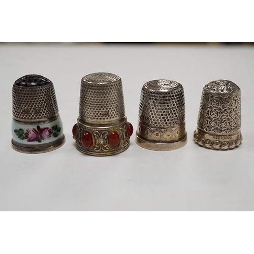 837 - A collection of fifteen assorted early 20th century and later silver thimbles including Charles Horn... 