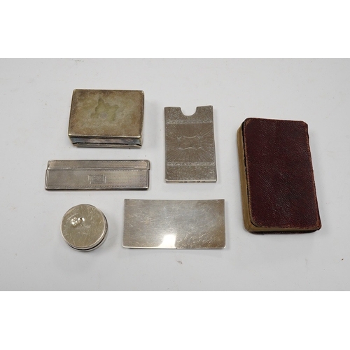 839 - Assorted small silver including an Edwardian inset Scottish hardstone pill box, William Henry Johnso... 