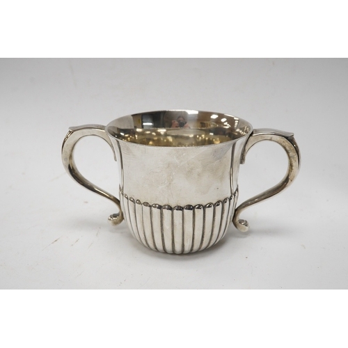 847 - A George V demi-fluted silver porringer, Wilson & Sharp, London 1912, height 82mm, 8.6oz. Condition ... 