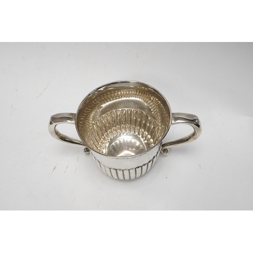 847 - A George V demi-fluted silver porringer, Wilson & Sharp, London 1912, height 82mm, 8.6oz. Condition ... 