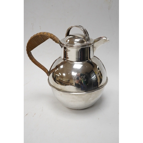 852 - A 1960's silver Guernsey milk can, by Kenneth Tyler Key,  height 16cm and two cased sets of spoons (... 