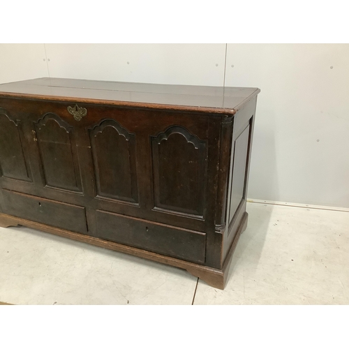 1038 - A late 17th / early 18th century panelled oak mule chest, width 141cm, depth 58cm, height 81cm. Cond... 