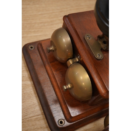 1251 - A 1920s mahogany wall mounted GPO Model 121 telephone, Patent no.178938. Condition - good.