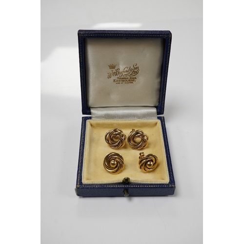 1901 - Two pairs of 9ct gold stud earrings, each of knot design, each pair 1.5cm diameter, post fittings, B... 