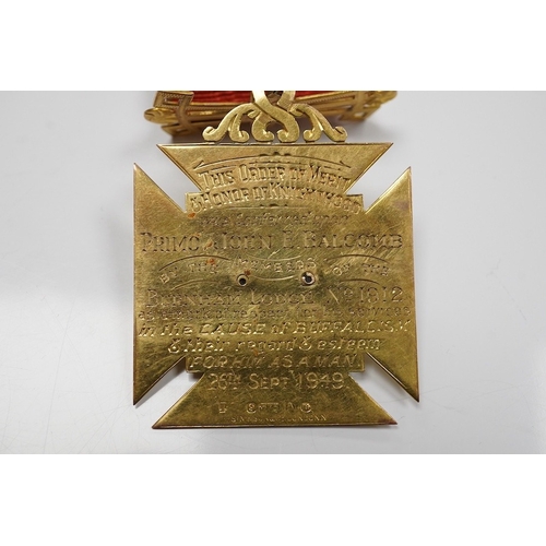 1932 - A 9ct gold Masonic 'Royal Order of Antedeluvian Buffaloes' medal, circa 1949, designed as a Maltese ... 