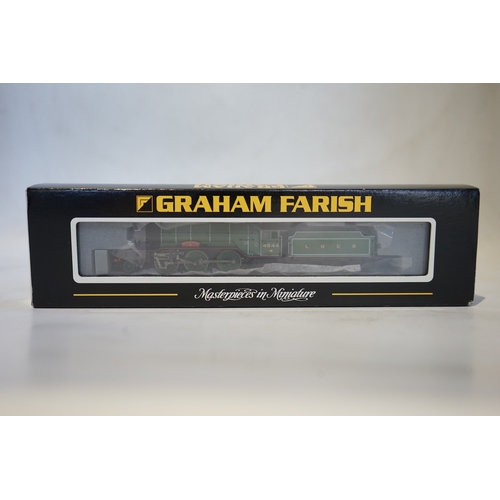 256 - Twenty boxed Graham Farish N gauge railway; an LNER Class V2 2-6-2 tender locomotive, Coldstreamer, ... 