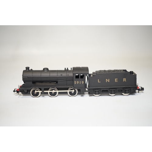 266 - Three boxed Union Mills Models N gauge railway LNER locomotives; a Class J38, 5919, a Class J39, 180... 