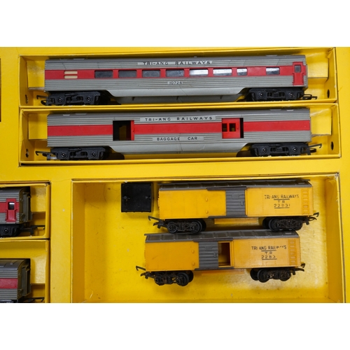 288 - A collection of Hornby Dublo and Tri-ang Railways 00 gauge railway contained within two original box... 